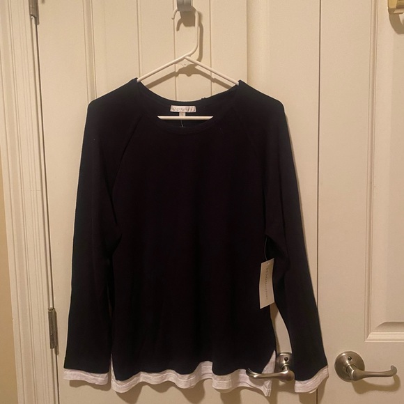 Design History Tops - Design History Black and White Long Sleeve Top-Size XL